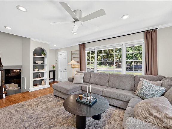 5th image of 3914 Chandworth Rd