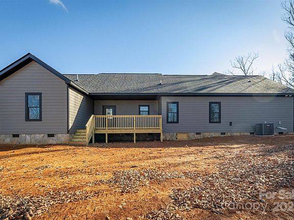 5th image of 1053 Faith Ct