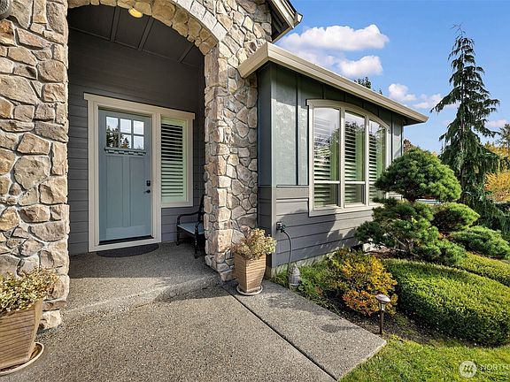 2nd image of 11105 NE 143rd Avenue