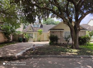 12831 Ashford Knoll Dr, Houston, TX 77082