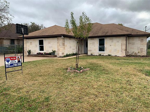 3rd image of 3937 Country Meadows Cir