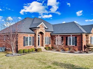 843 Nevin Ln, Fisherville, KY 40023