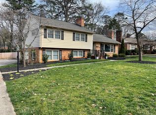 518 Woodvale Dr, Greensboro, NC 27410