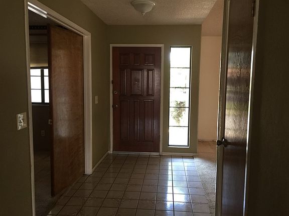 2nd image of 172 Apricot Ct