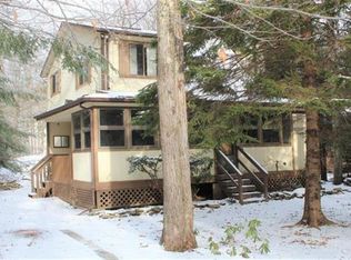 3119 Hamlet Dr, Tobyhanna, PA 18466