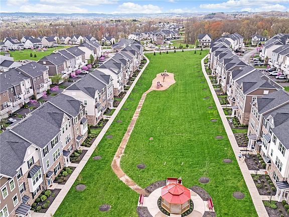 4th image of 616 Amarth Ln
