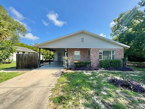 311 Avenue B SE Photo 1