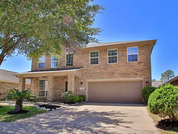 2nd image of 1919 Lenora Ct