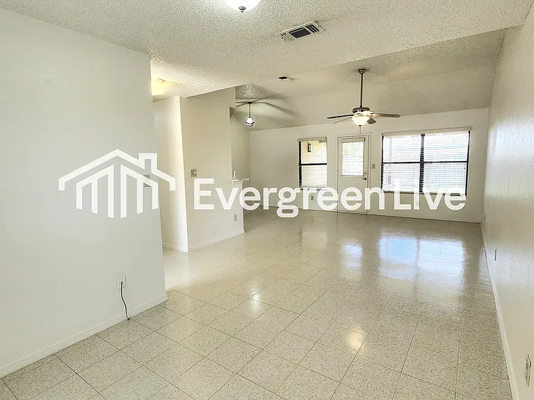 2223 Zia Ct — Photo 3