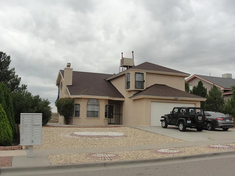 4352 Loma Del Norte Dr — Photo 1