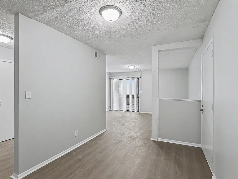 Stoneybrook Apartments — Photo 22