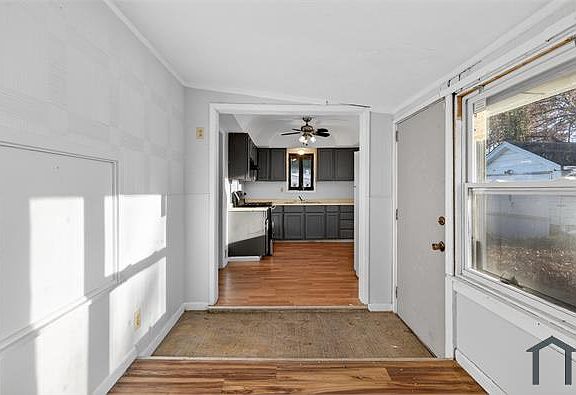 3rd image of 7160 Beulah Ave