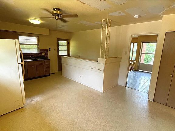 4th image of 906 Repetto Dr