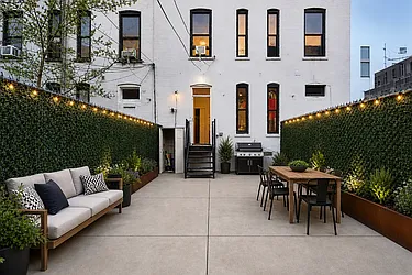 566 Baltic Street #1R image 1 of 2