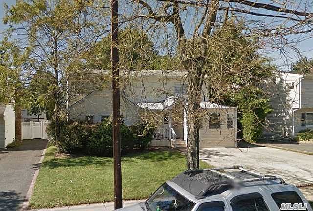 1st image of 776 Merrick Ave