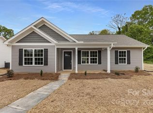 612 Wilmington St, Statesville, NC 28677