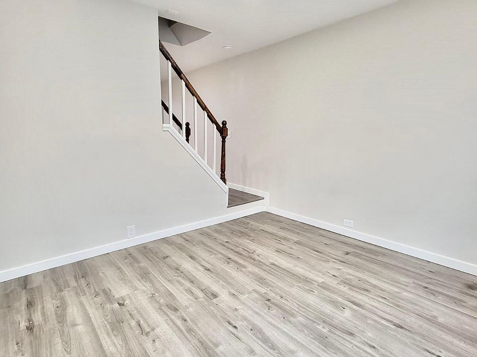 1st image of 319 E 9th St