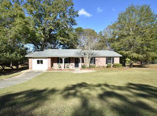 208 Cypress Ln, Ozark, AL 36360