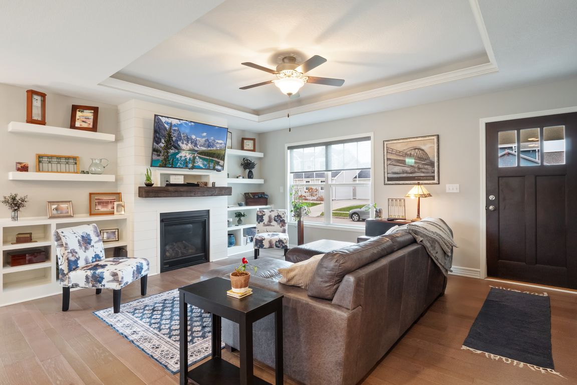 next background image