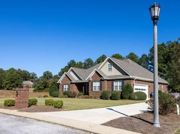 65 Camp Cir, Gadsden, AL 35903