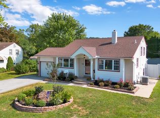 144 Lake Dr, Downingtown, PA 19335