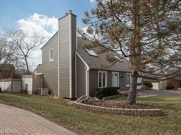 2nd image of 3333 Summerhill Dr