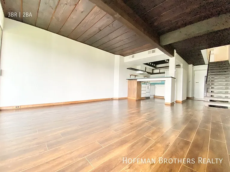 2342 Silver Ridge Ave #1 — Photo 5