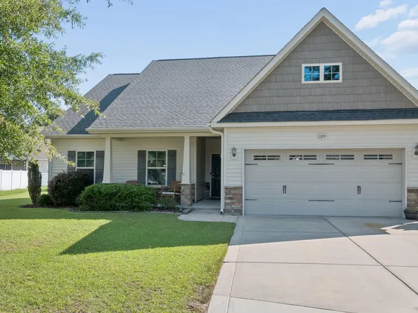 2129 Cove Ct, Winterville, NC 28590
