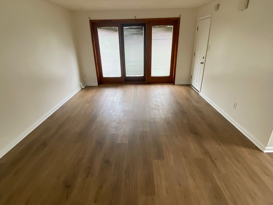 1st image of 637 Willow Way #1