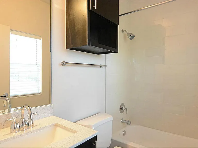 4708 Crawford St — Photo 21