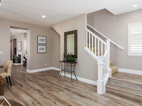 2nd image of 116 Center Ct