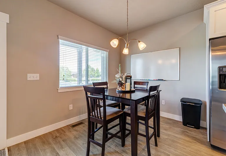 687 S 1840 W #MASTER ROOM — Photo 9