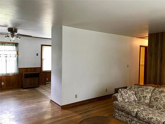4th image of 9204 E 89th St