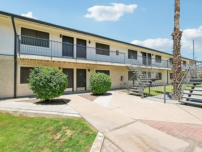 3-web-or-mls-N 23rd Ave-S0307-003