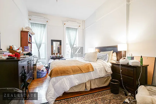 Rented by ZealEstate Group Inc | media 11