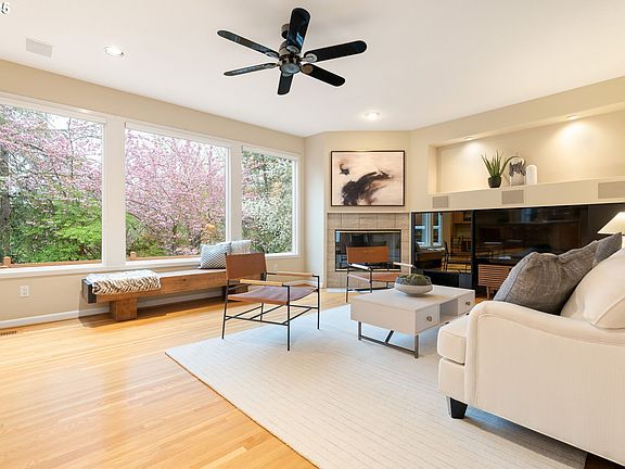 4th image of 3710 Marquis Ct