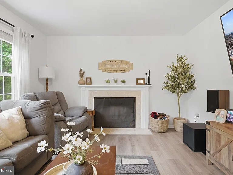 11431 Westmont Ct — Photo 34