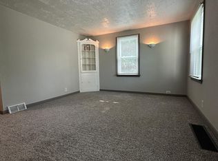 251 Moon Clinton Rd, Coraopolis, PA 15108