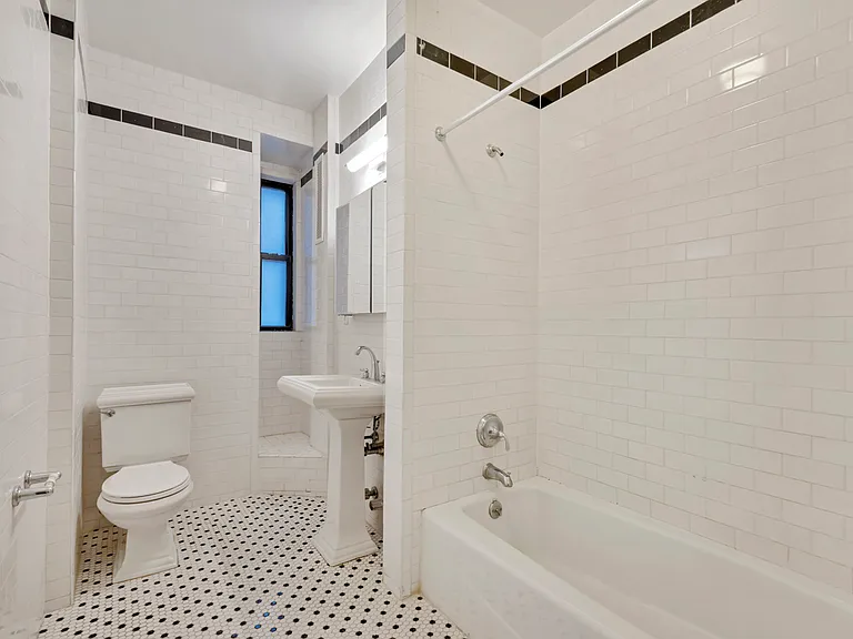 121 Madison Ave #4E — Photo 6