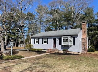 5 Pershing Ave, Acushnet, MA 02743