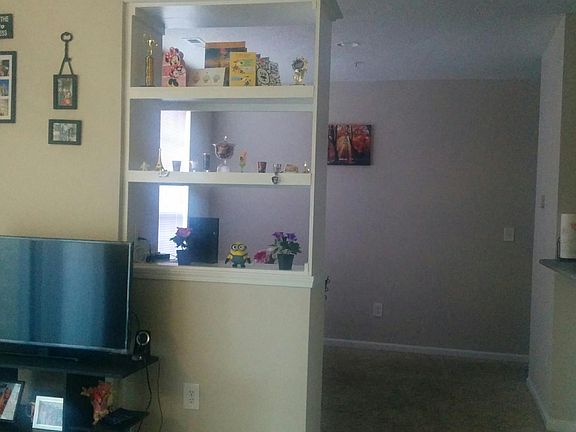 3rd image of 7705 Network Ln APT 203