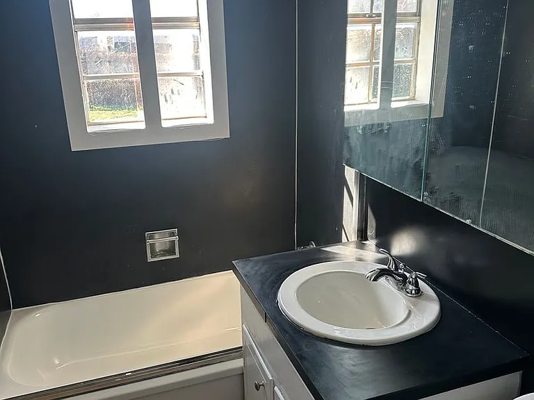 904 SE 34th St — Photo 10
