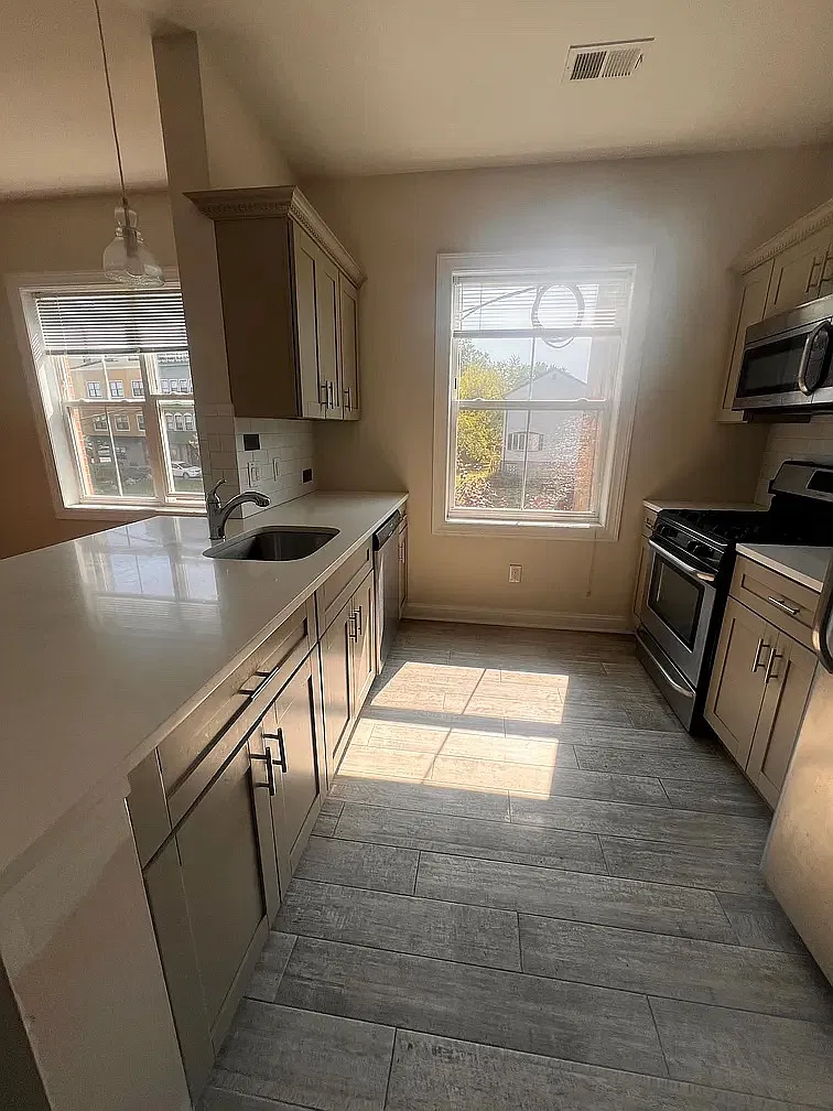 743 Park Ave — Photo 3