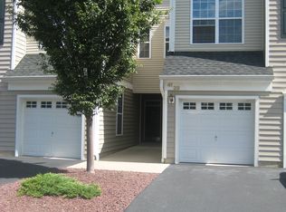 39 Swing Bridge Ln, South Bound Brook, NJ 08880