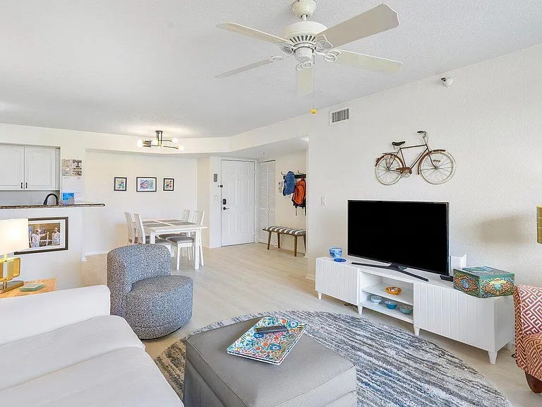 157 Yacht Club Way #206 — Photo 4