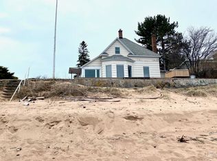 3104 Island Beach Rd, Marquette, MI 49855