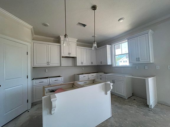4th image of 719 Woodvine Drive #TP159