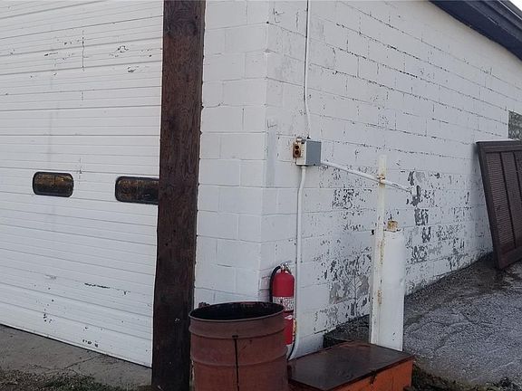 4th image of 3280 S Clay Street