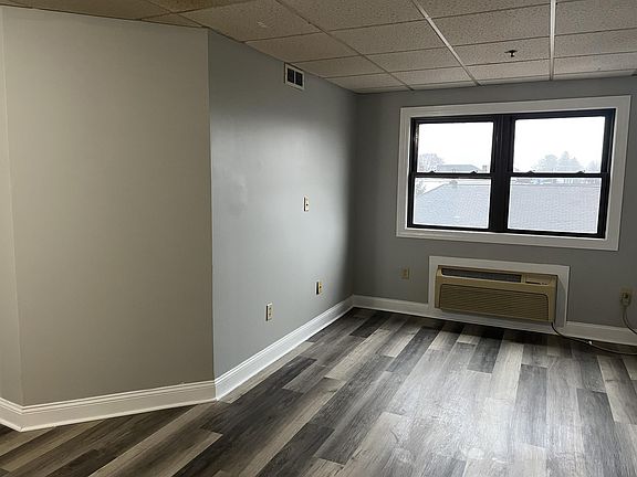 4th image of 6 W Broadway #10910865