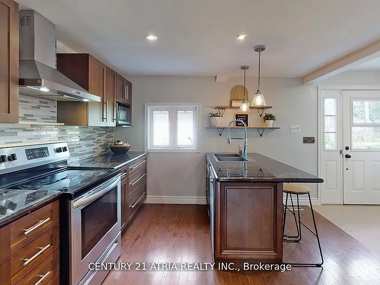 175 Riveredge Dr — Photo 8